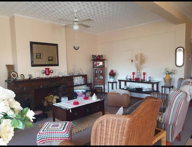 3 BEDROOM APARTMENT FOR SALE IN MANABA BEACH